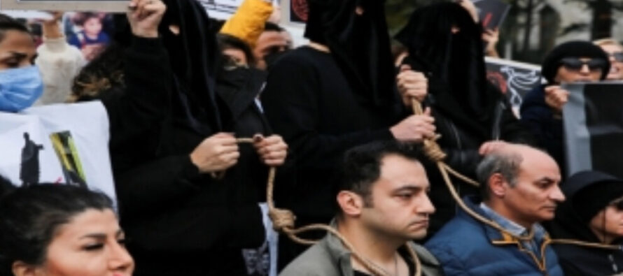 Iran. Giovani condannati a morte, giornalista arrestata