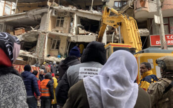 Terremoto. L’HDP denuncia politici e costruttori turchi, in Siria aiuti ONU