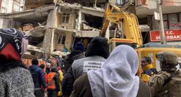 Terremoto. L’HDP denuncia politici e costruttori turchi, in Siria aiuti ONU