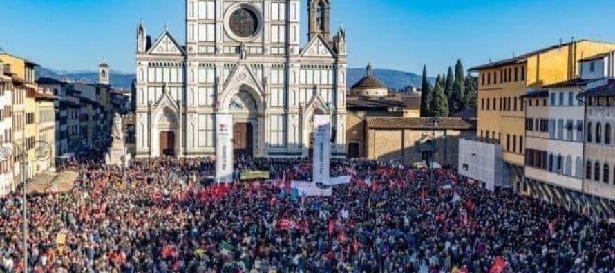 Firenze. La scuola è antifascista, dicono 50mila in piazza