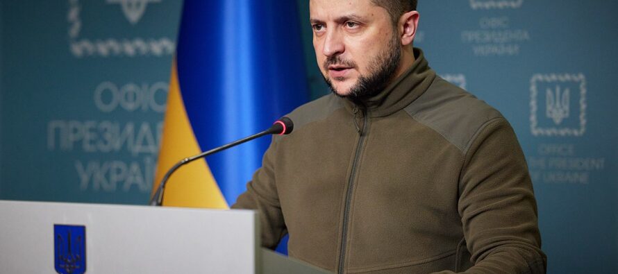 Zelensky cambia linea: «Soluzione politica» in Crimea