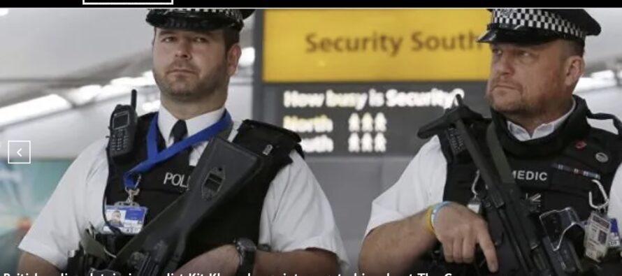 Illibertà di stampa. La polizia antiterrorismo inglese ferma un giornalista