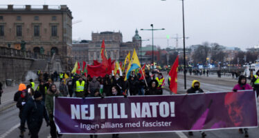Allargamento NATO. La Svezia s’inchina a Erdogan ed estrada i curdi