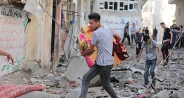 Inizia l’invasione di Gaza, abbandonata dal mondo sotto le bombe israeliane