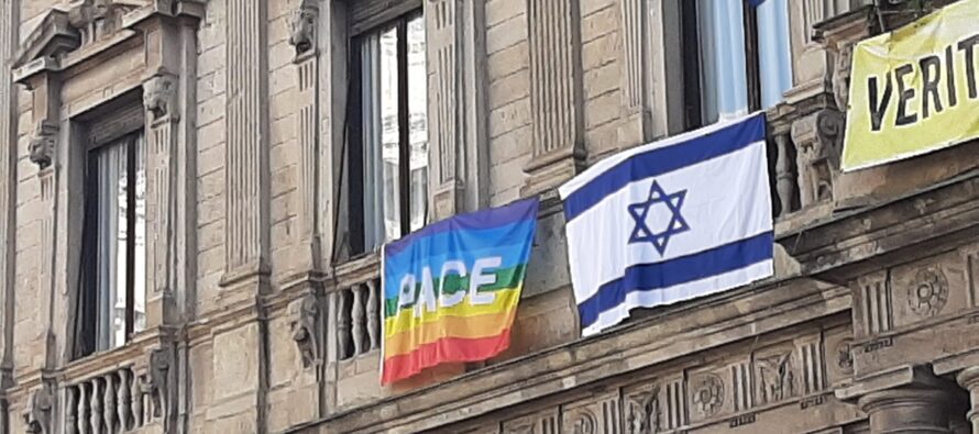 Milano. La piazza pro Israele contro il sindaco: «Via la bandiera dalla pace dal Comune»