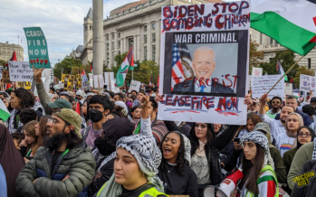 Genocidio a Gaza. Stati Uniti, 400 funzionari e una causa penale contro Biden