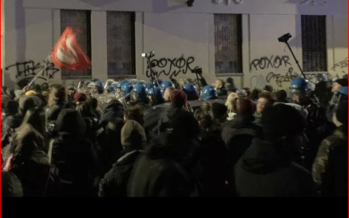 Torino antifascista. Picchiata dalla polizia insieme ai miei studenti